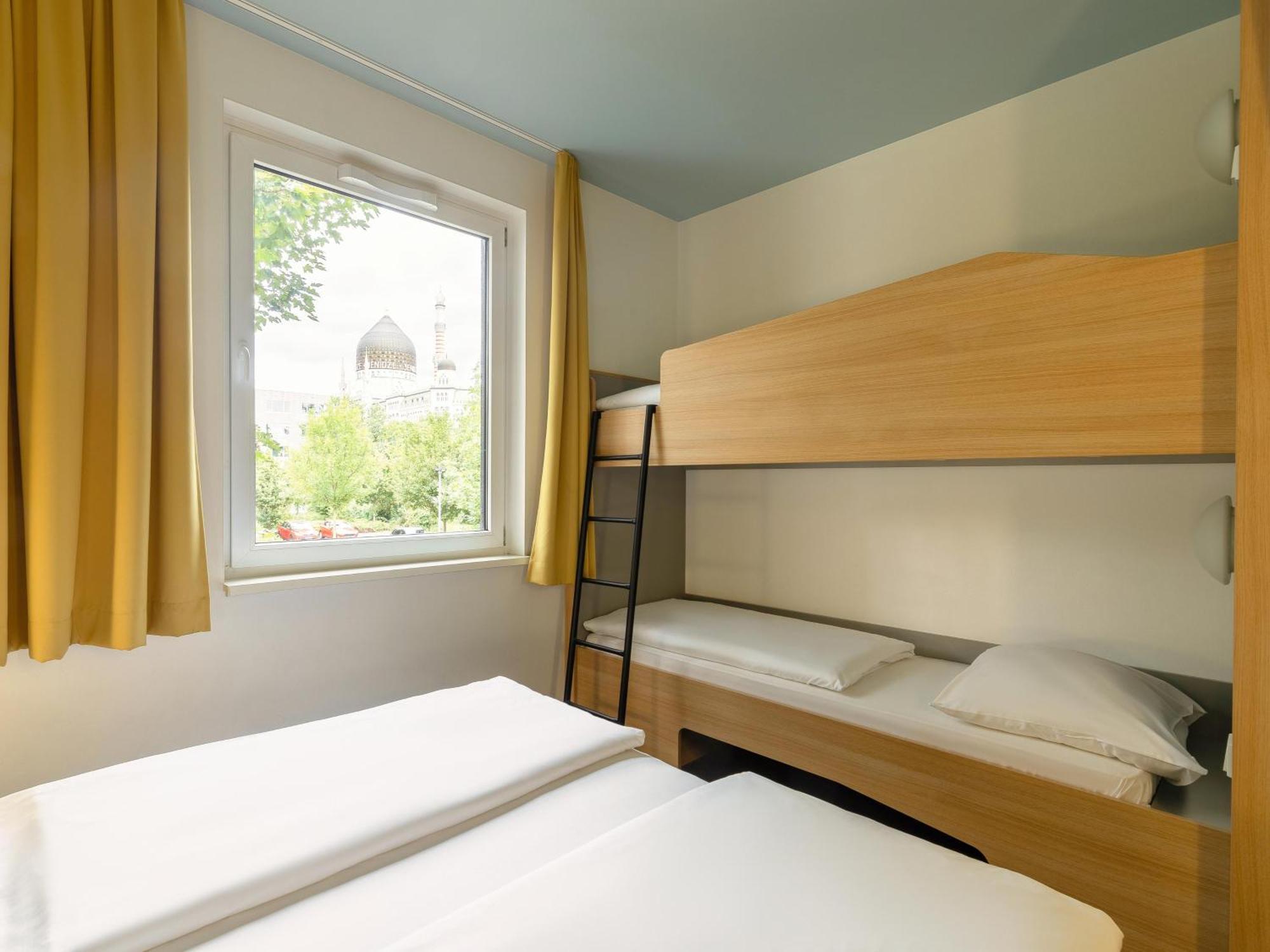 Hotel Dresden-messe 3*
